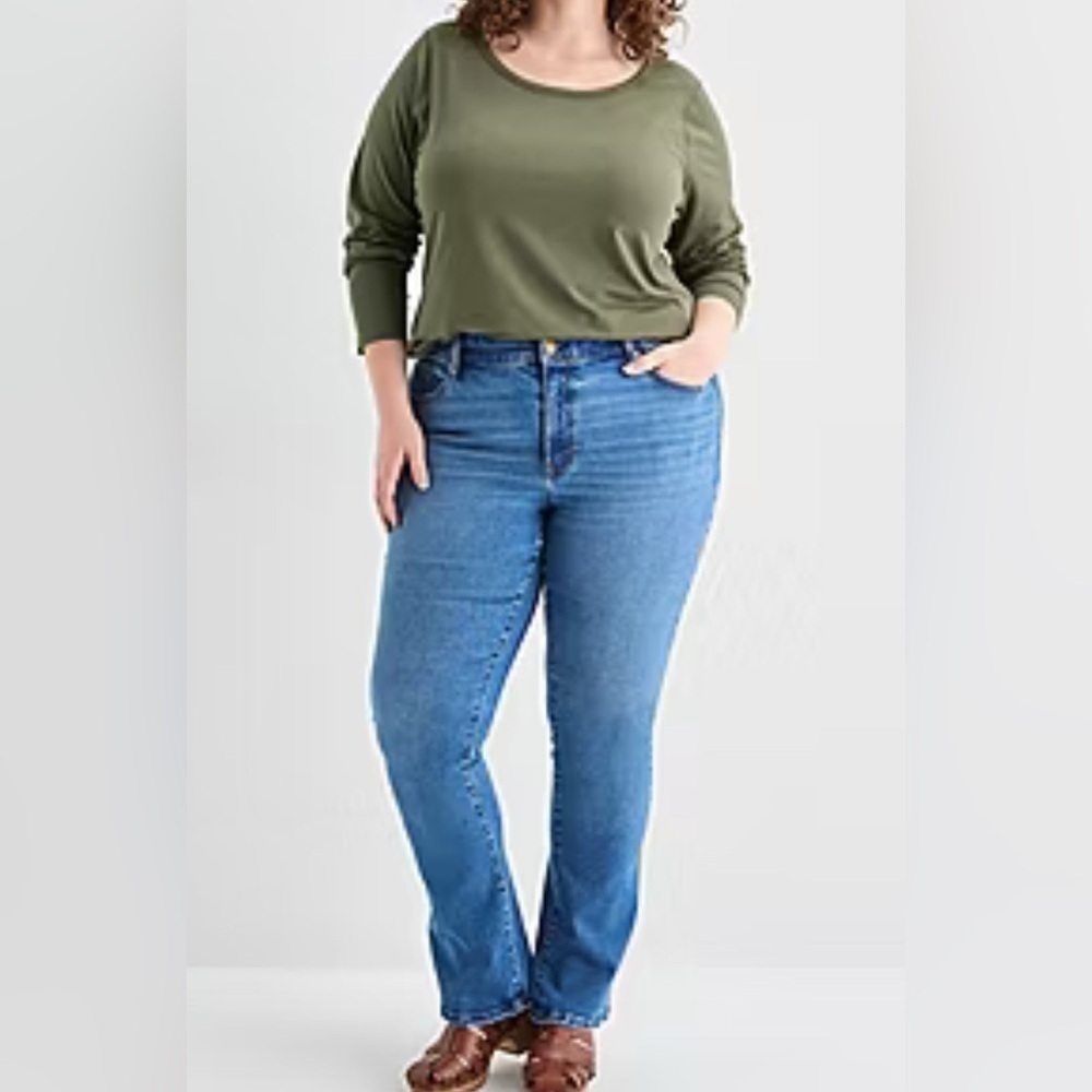 a.n.a Womens Plus Round Neck Long Sleeve
